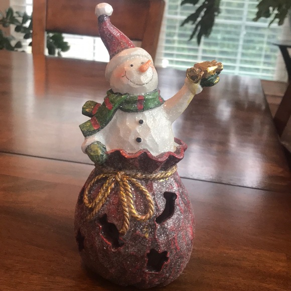Glistening Snowman Table Topper